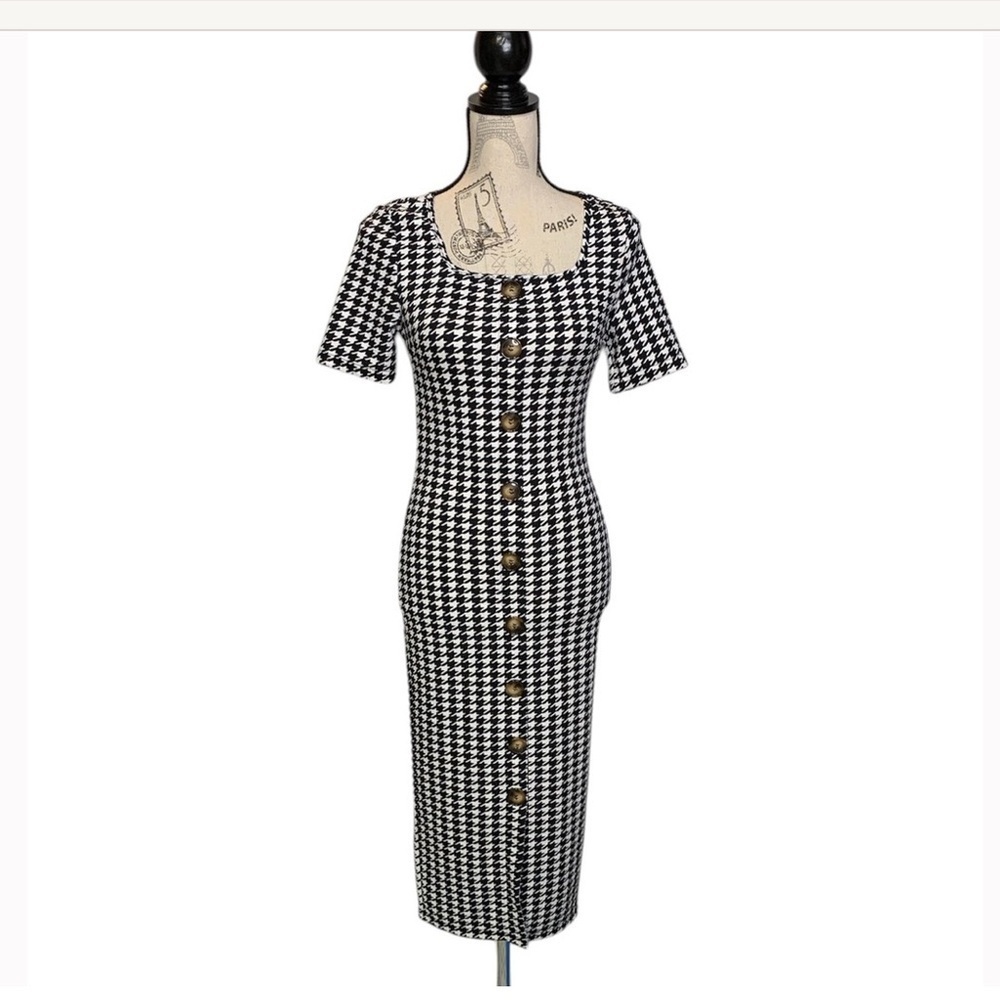 Dress hounds tooth pattern black white black button body con - Picture 2 of 3